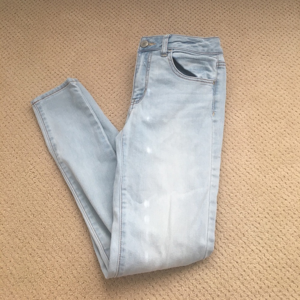 American Eagle lightwash "jegging" skinny jeans
