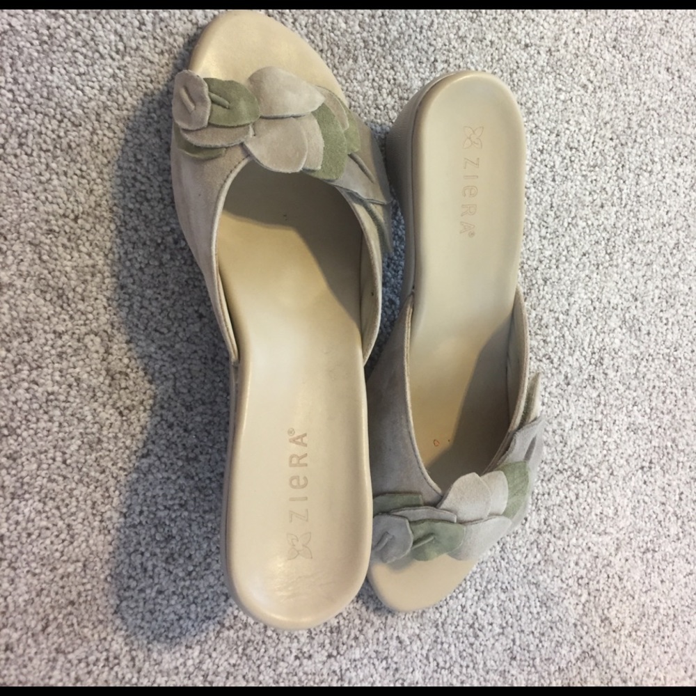 Ziera Adjustable Sandals Sz 40