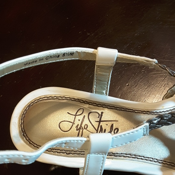 5.5M Life Stride open toe dress shoe - Picture 7 of 8