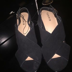 Crisscross stacked sling back by torrid