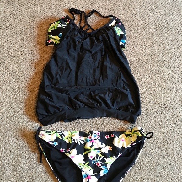 2 piece bathing suit, top attached to cover - Picture 1 of 3