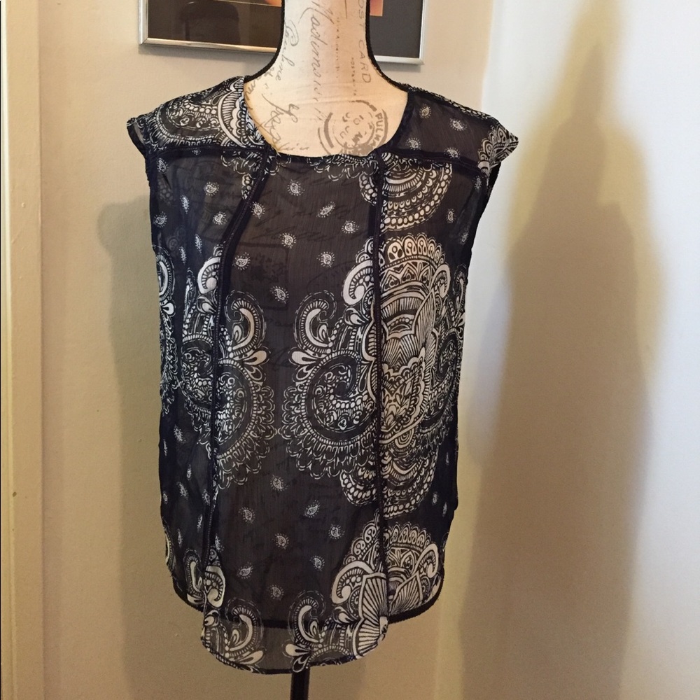 3/$20 ANA A New Approach sheer bandana print shirt
