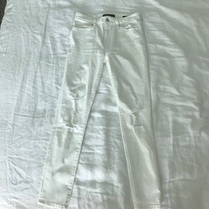 Abercrombie & Fitch Jeans - Abercrombie white skinny jean- size 26 Abercrombie & Fitch Jeans - Abercrombie white skinny jean- size 26