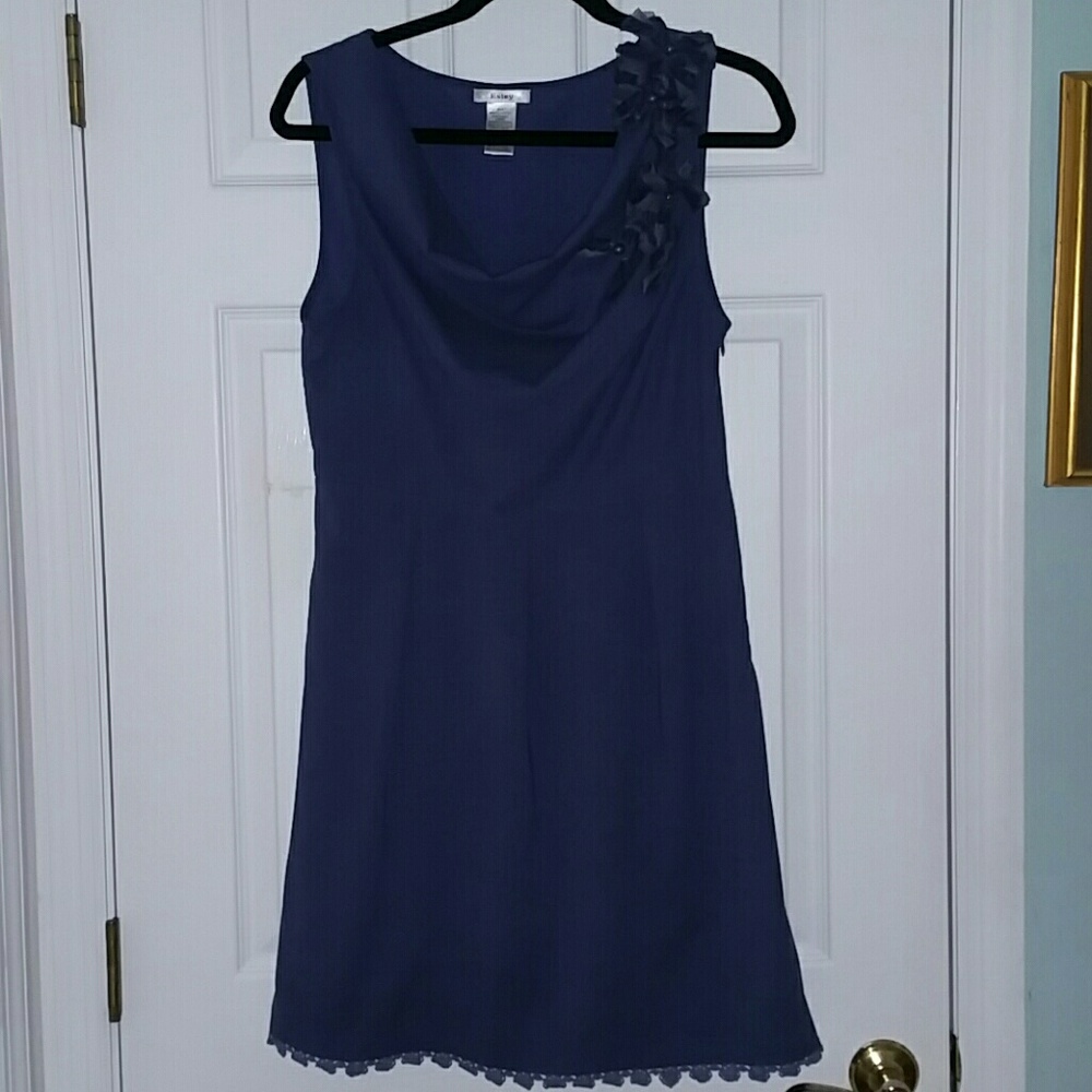 CUTE DARK MAUVE DRAPED NECK FLOWERS, BEAD, CROCHET