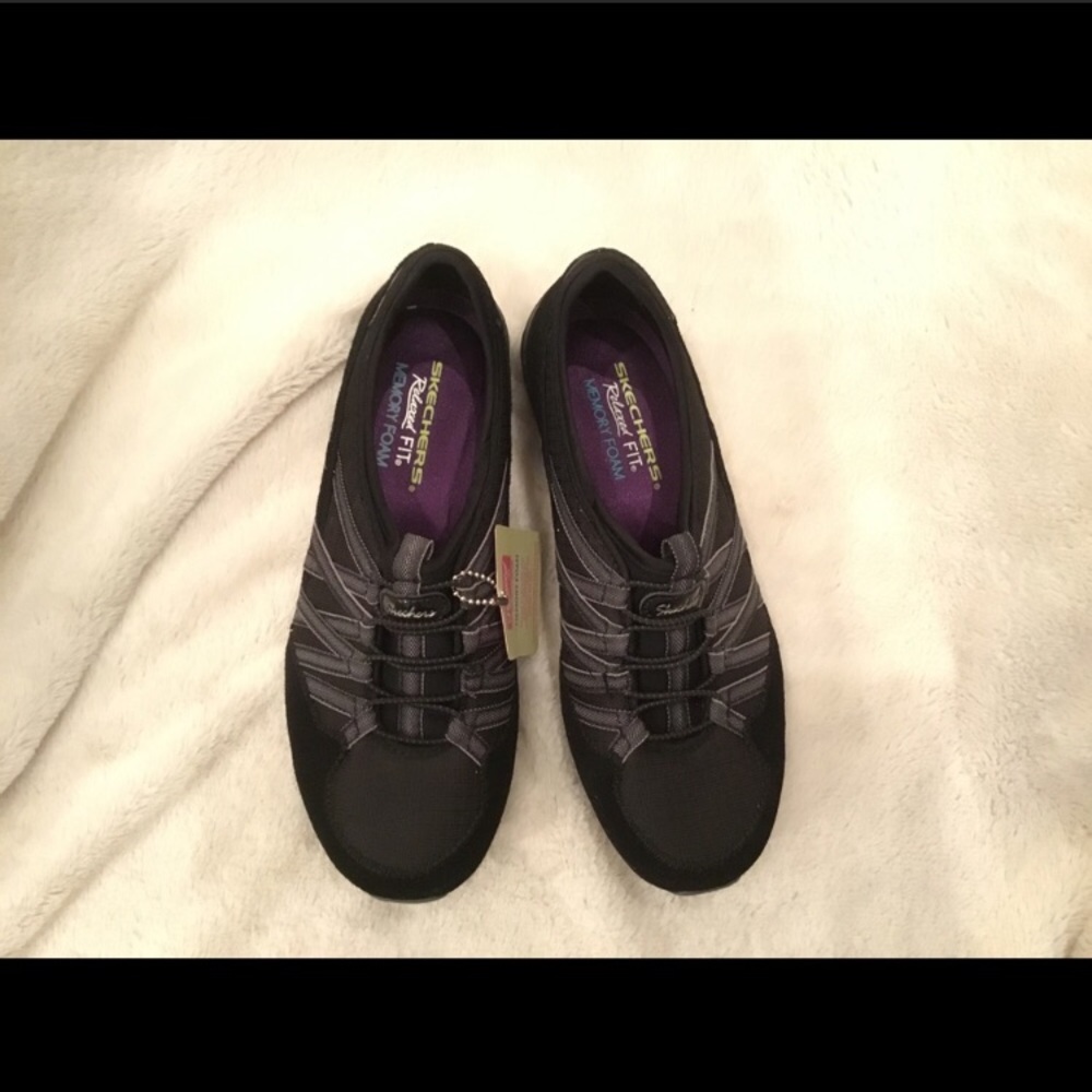 New Skechers relaxed fit Skylark Dreamchaser Shoes