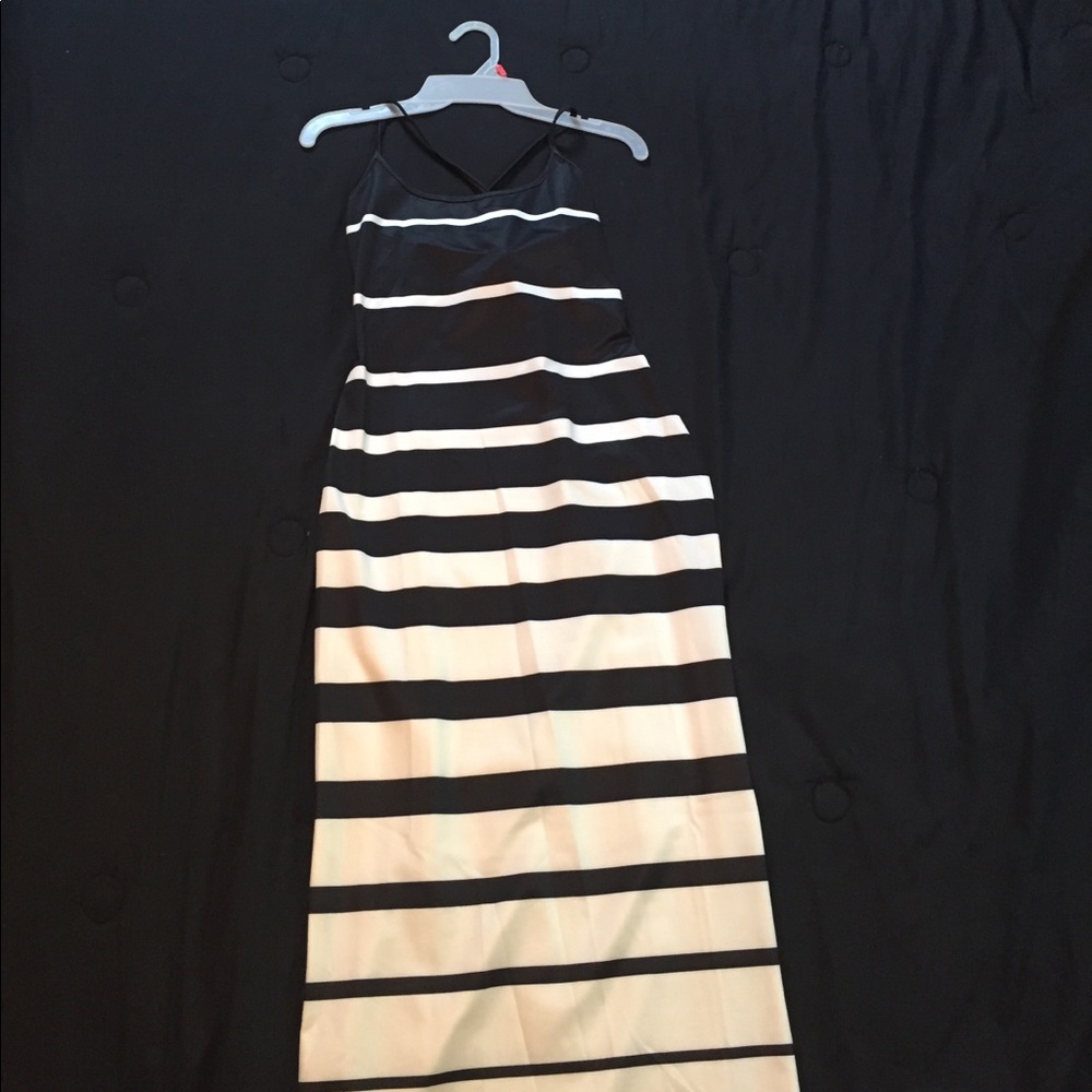 Fitted maxi dress