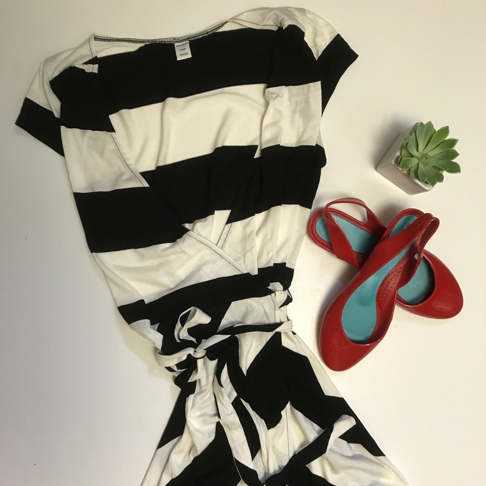Black and white wrap dress