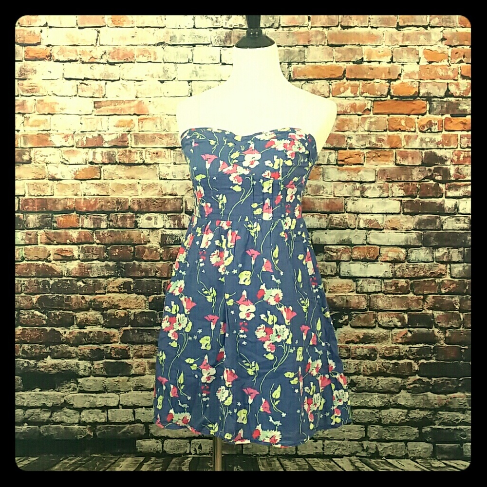 American Eagle Strapless Dress