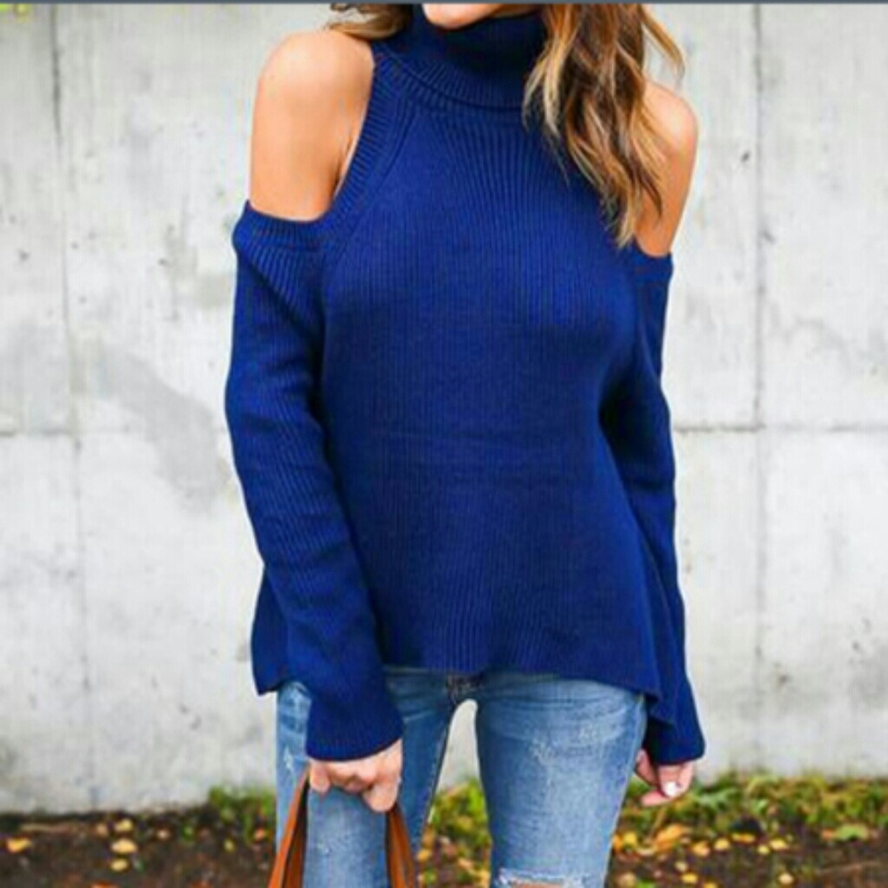 Cold shoulder top. - Picture 1 of 2