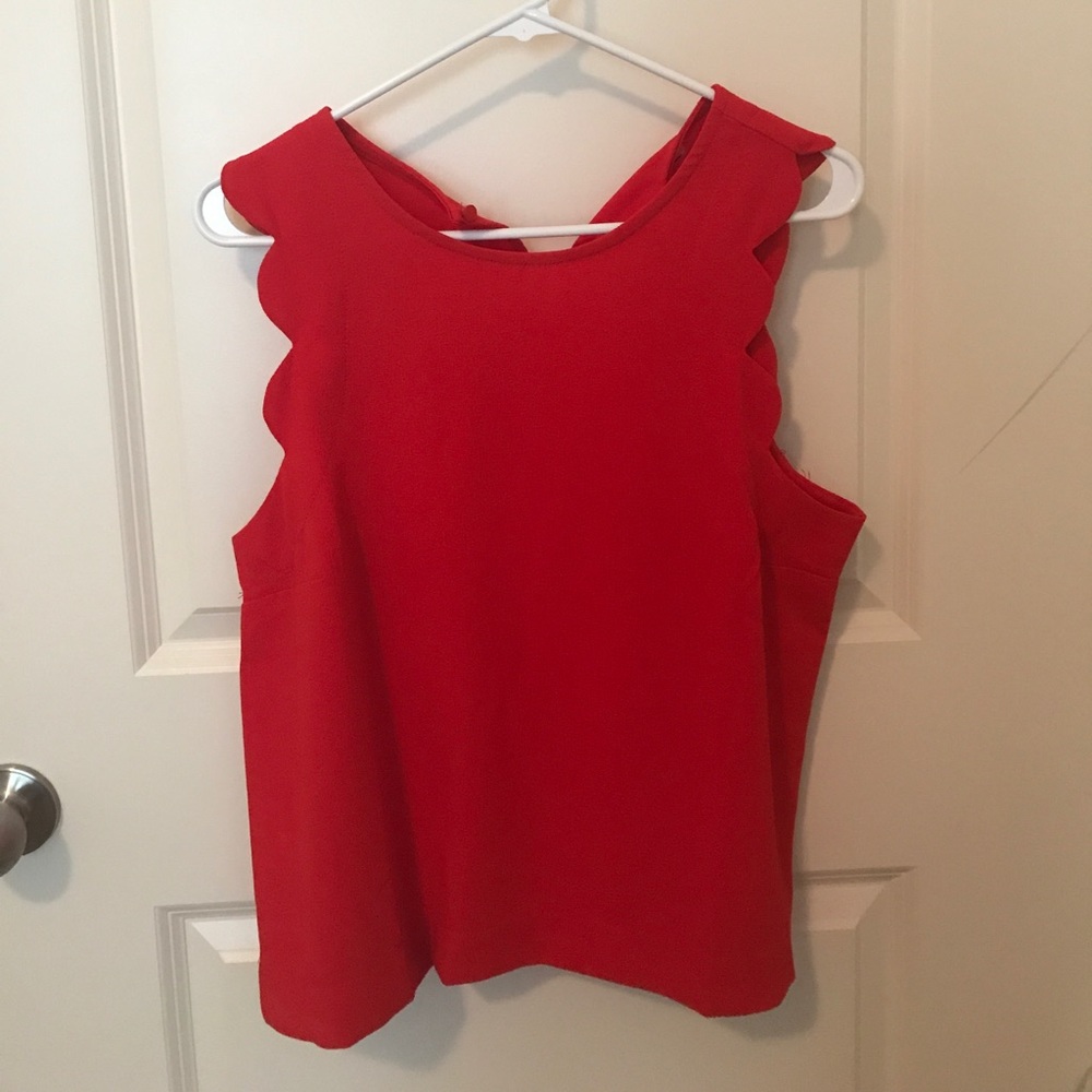 Red scallop tank top