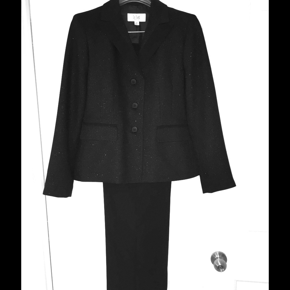 Woman's Pant Suit Black Le Suit