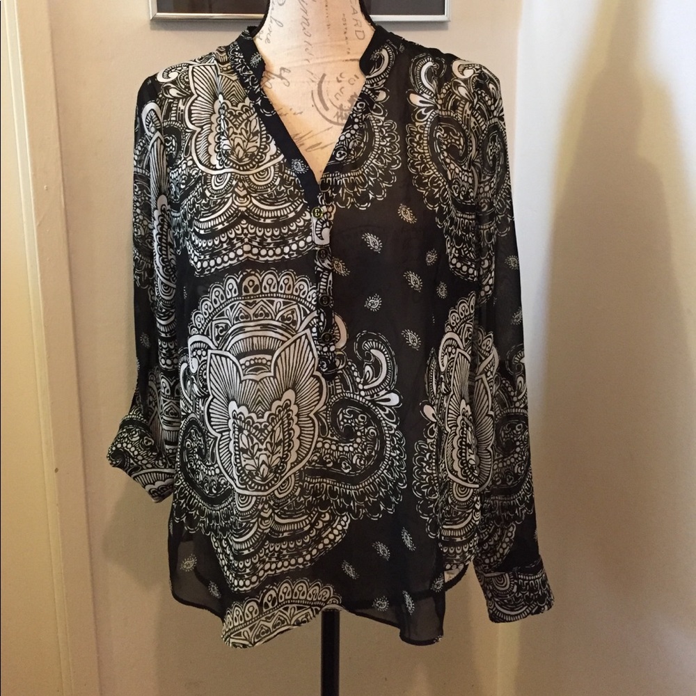 3/$20 ANA a new approach black white paisley top