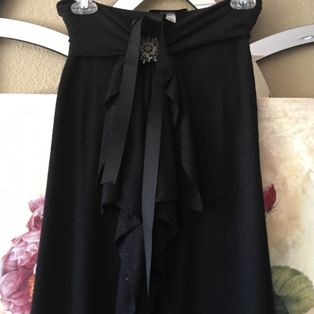Karen Zambos skirt with ribbon brooch one size