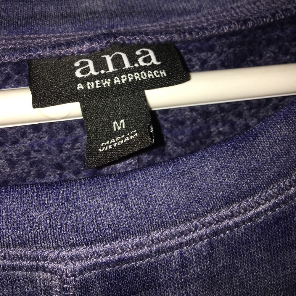 Sweater - Picture 2 of 3