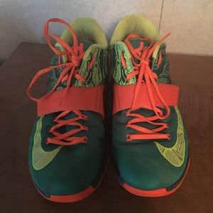 KD 7, basketball shoes, not worn at all.