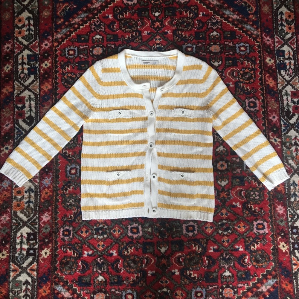 Fun summer sweater! Size Small