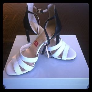 Jessica Simpson heels