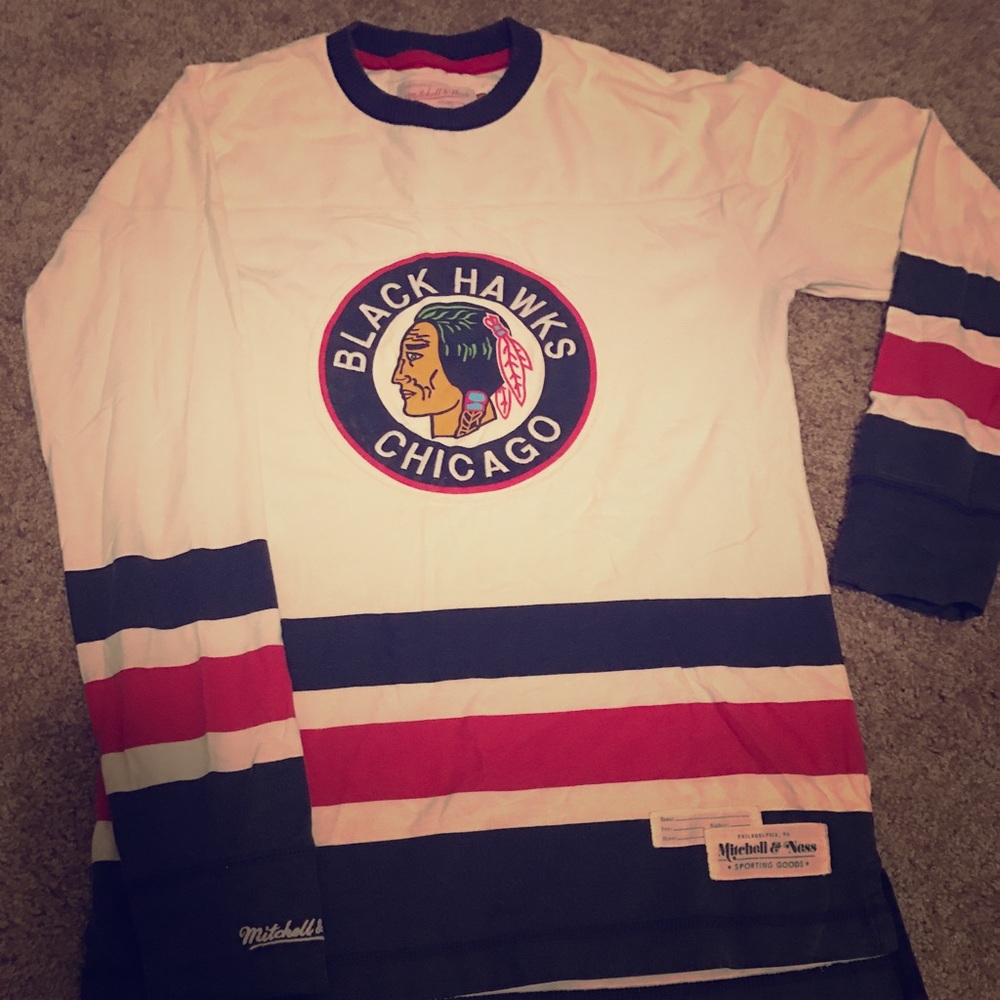 Mitchell and Ness Chicago blackhawks long sleeve