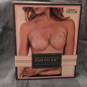 NWT Stick On PushUp Bra