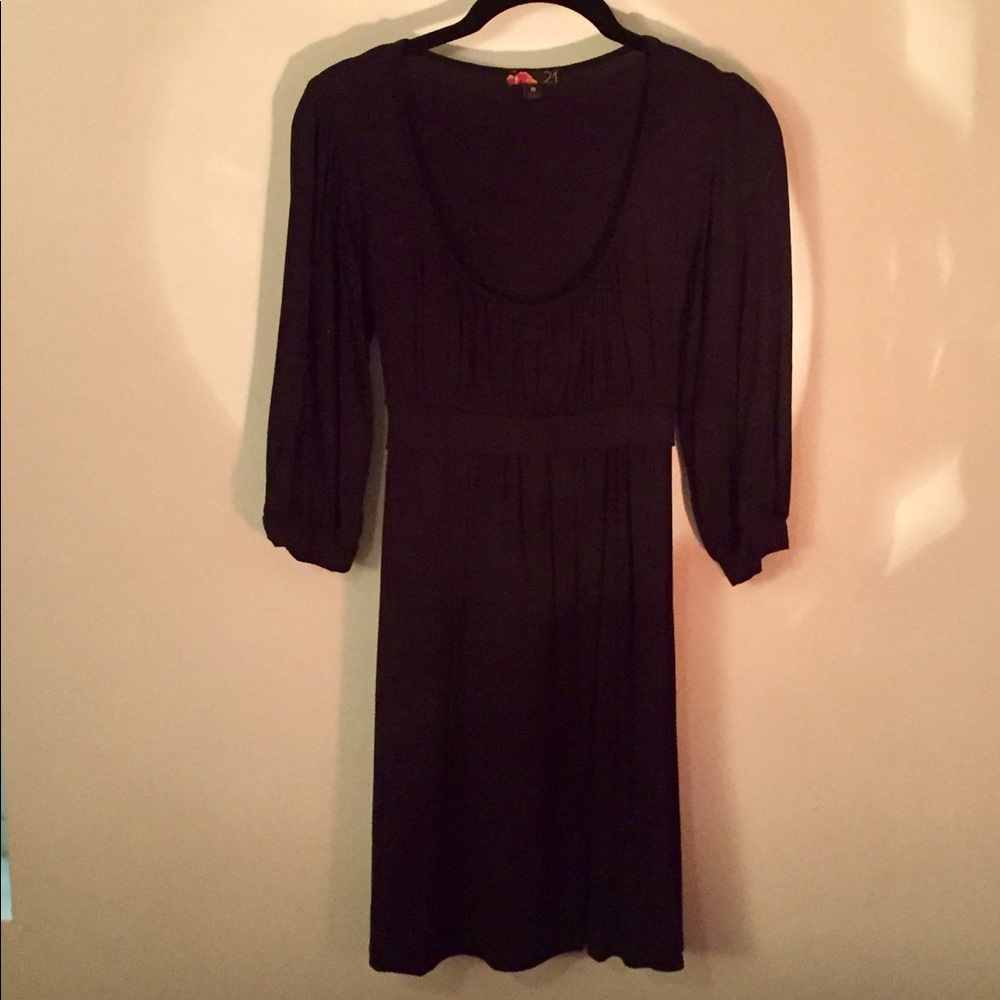 Forever 21 - Black knit dress with sleeves