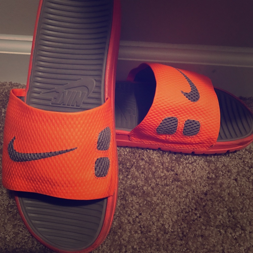 Nike slides