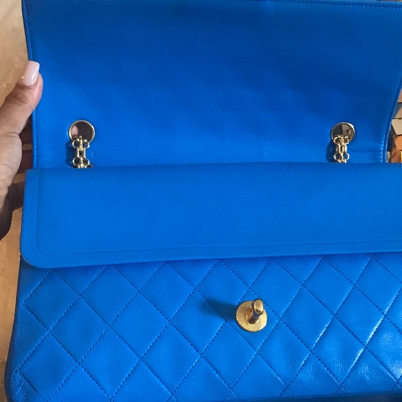 CHANEL CLASSIC FLAP 2.55 BLUE 🦋🦋 - Picture 6 of 8