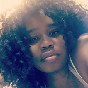 Meet your Posher, Alysha