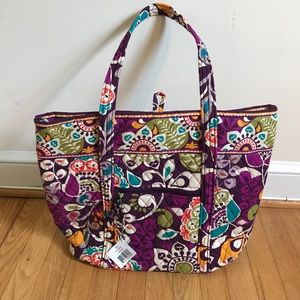 Vera Bradley shoulder bag in plum crazy