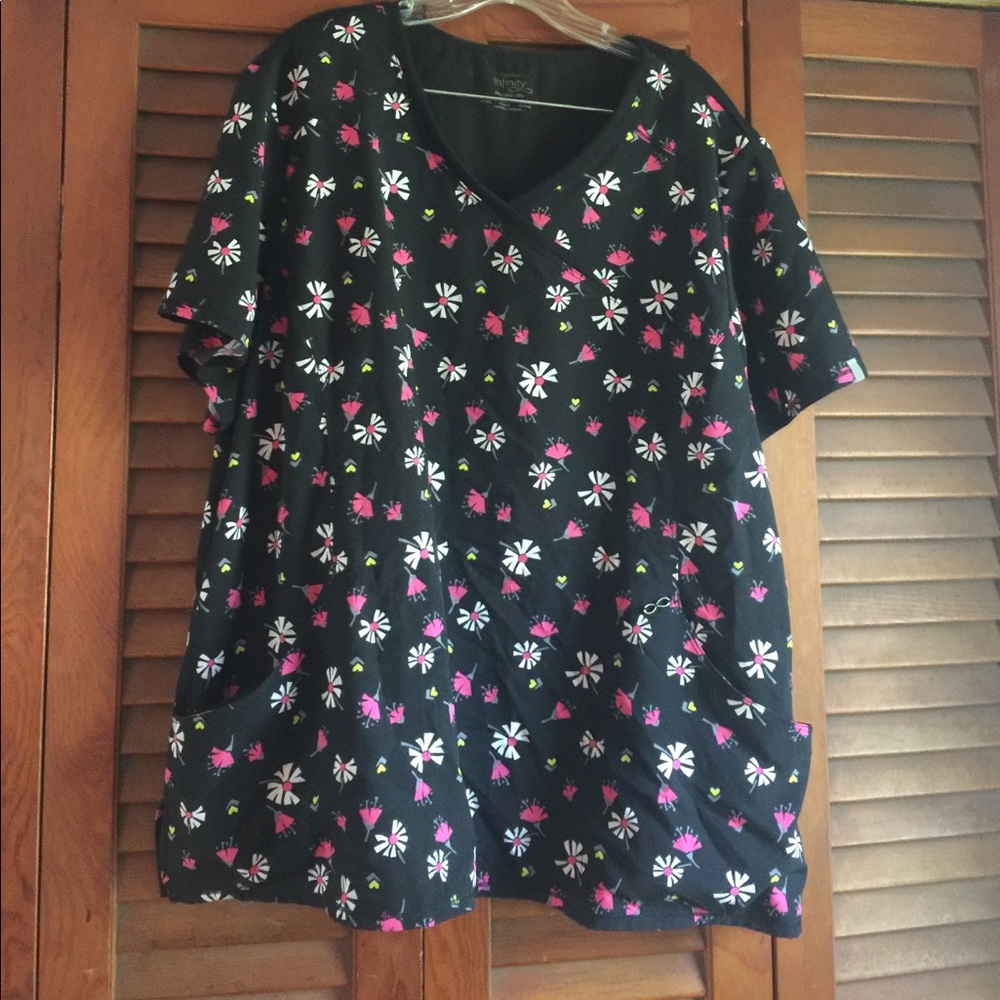 The most comfy scrub top EVER