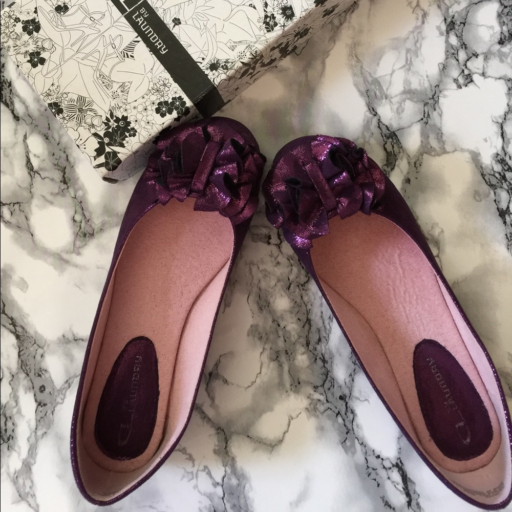 Chinese Laundry Flats.