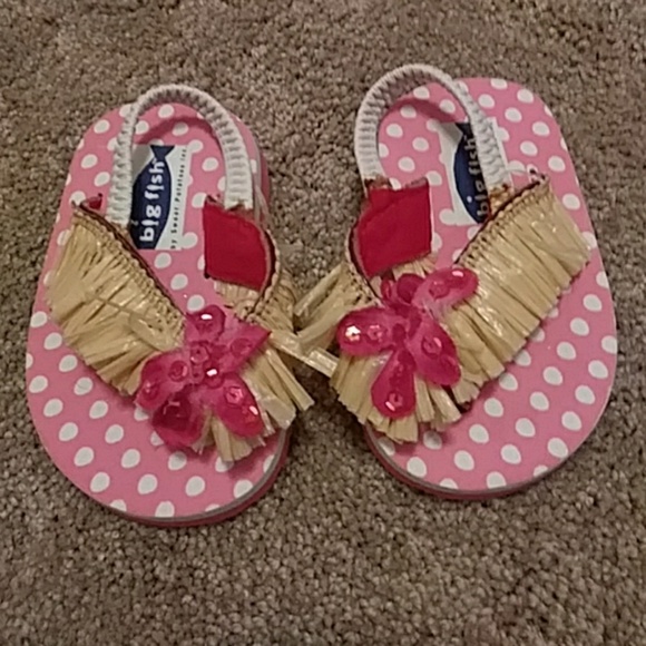 Toddler Hawaiian inspired flip flops - Picture 1 of 1
