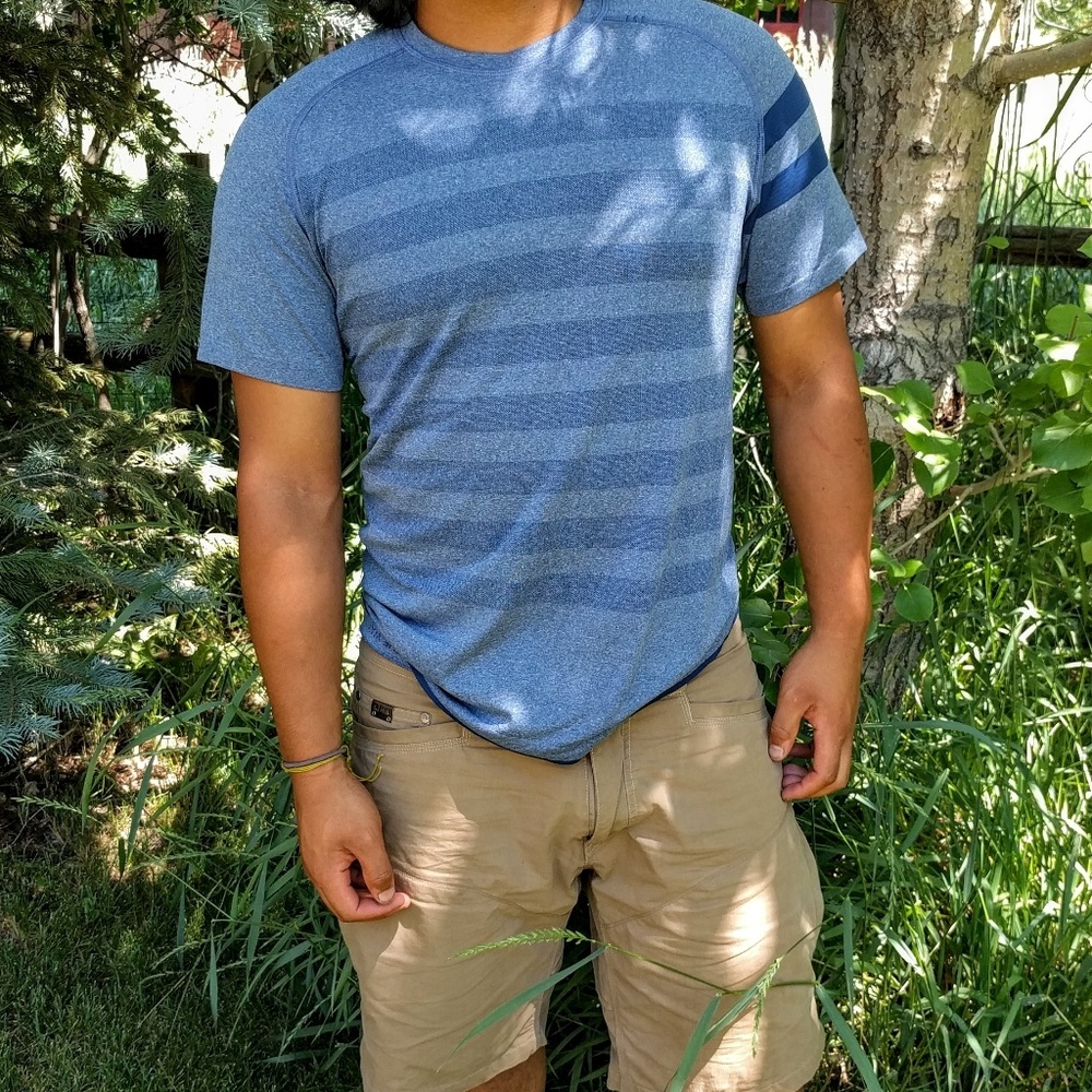 Men's Lulu Lemon Athletic Shirt