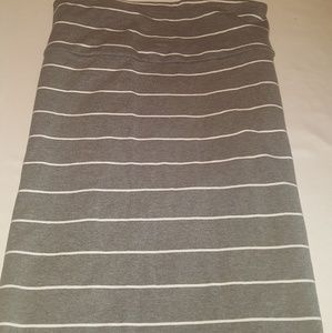 Torrid grey and white stripped skirt,sz 4x
