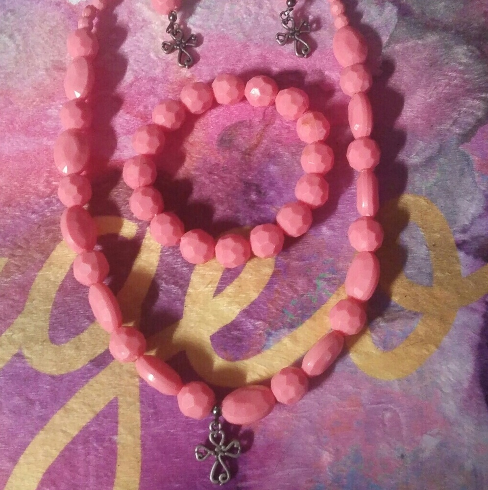 Hand Crafted Coral Necklace, Earrings & Bracelet