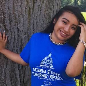 Meet your Posher, Rocio