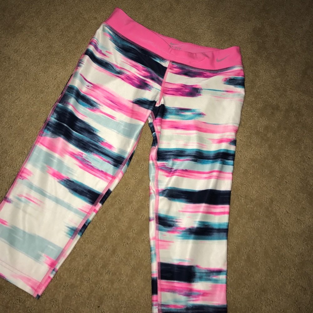 Nike workout kids capris