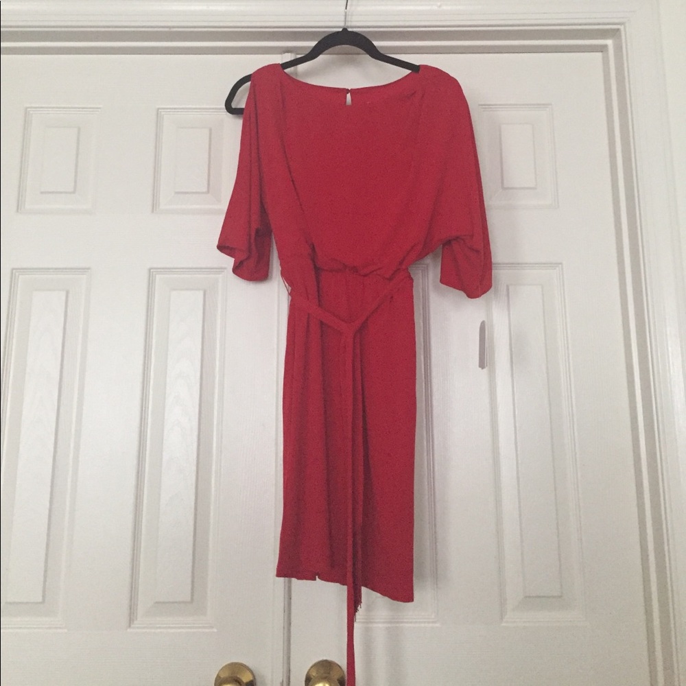 Jessica Simpson split sleeve dress in size s. NWT!