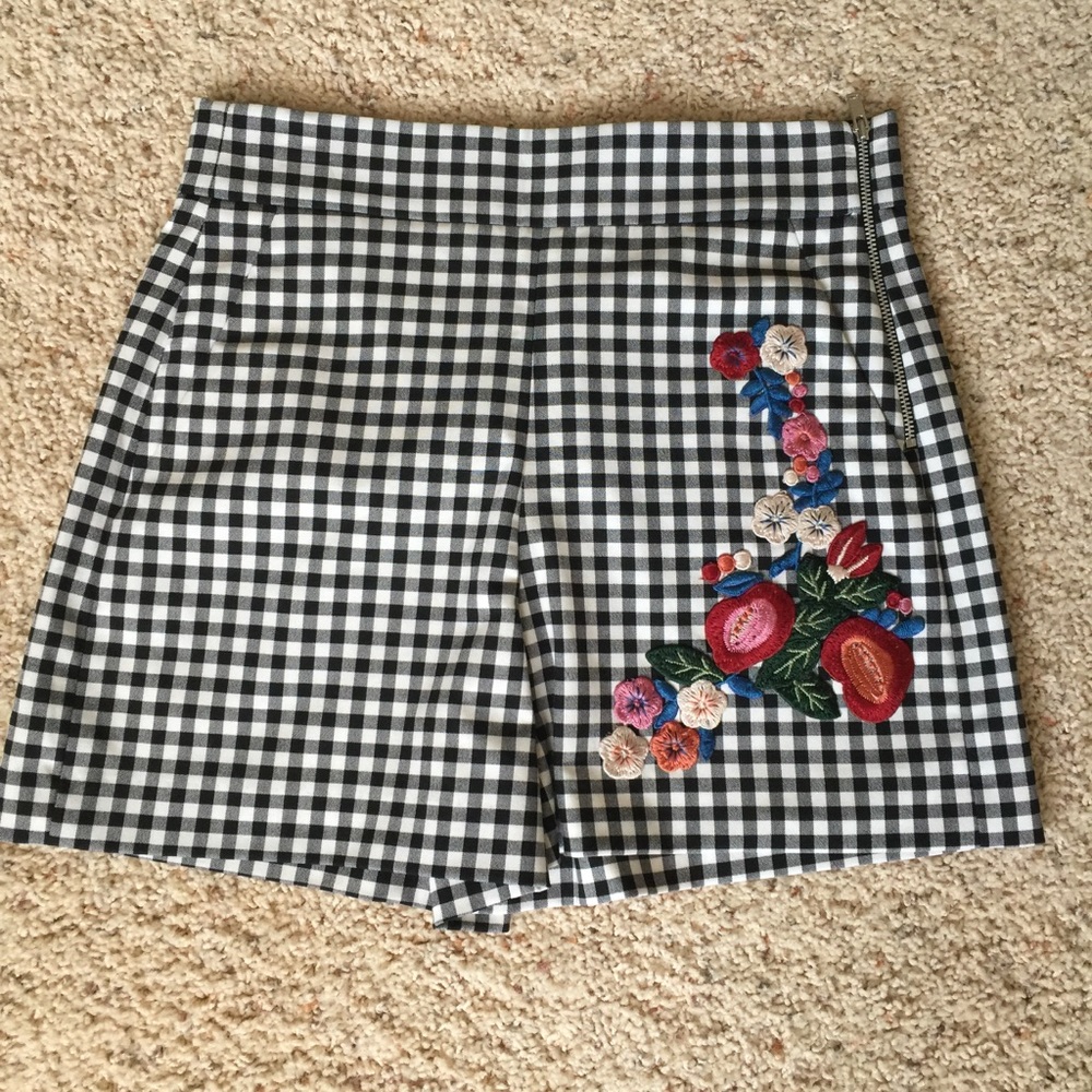 Zara high rise gingham shorts