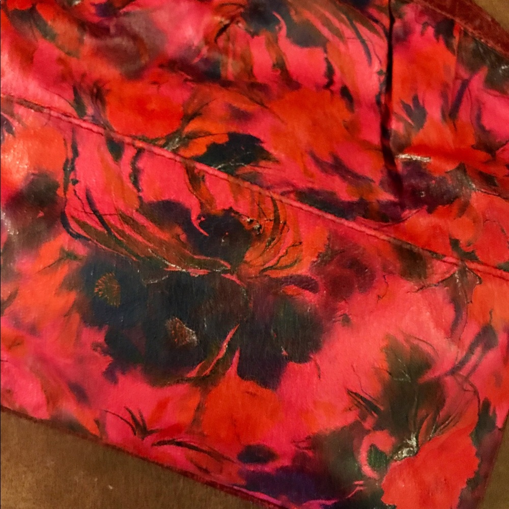 Adorable ๐ clutch! - Picture 3 of 3
