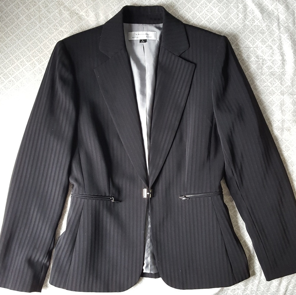 Tahari Classy & Modern Blazer - Picture 4 of 6