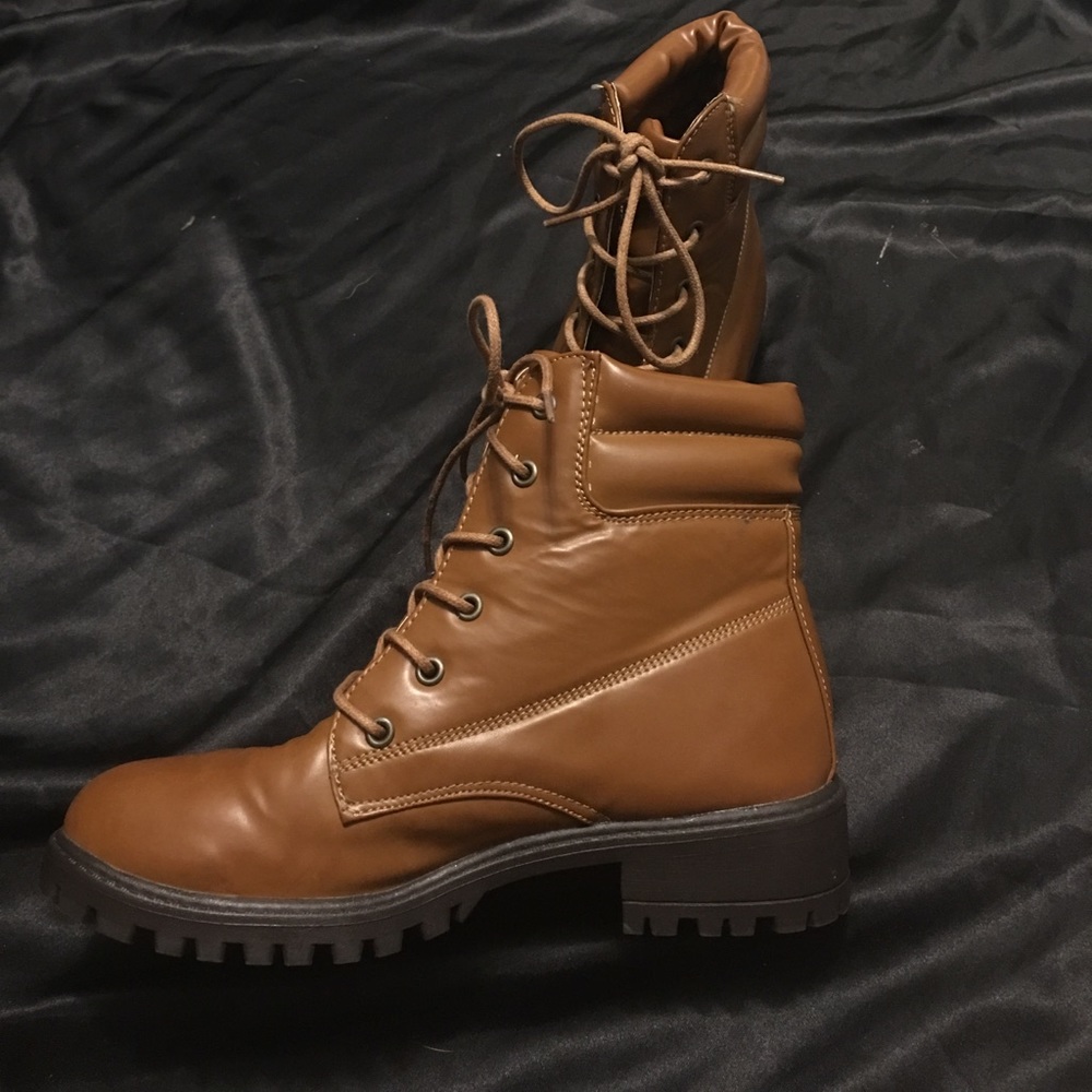 Cognac Lace up fashion boots
