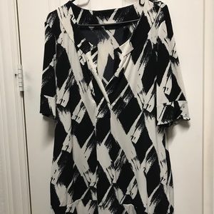 New York & Co Size L Tunic Top