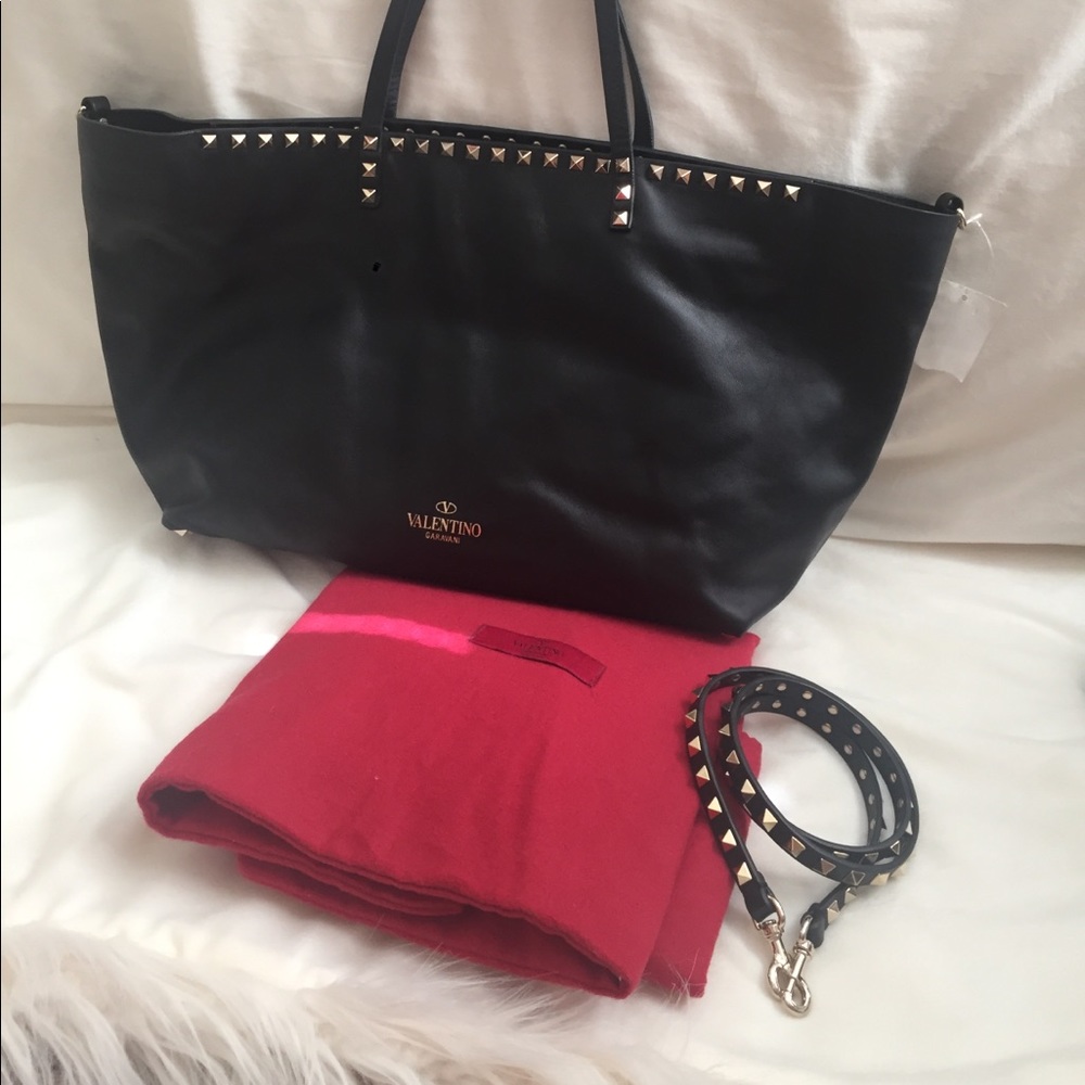 100 % AUTHENTIC Valentino garavani rock stud tote