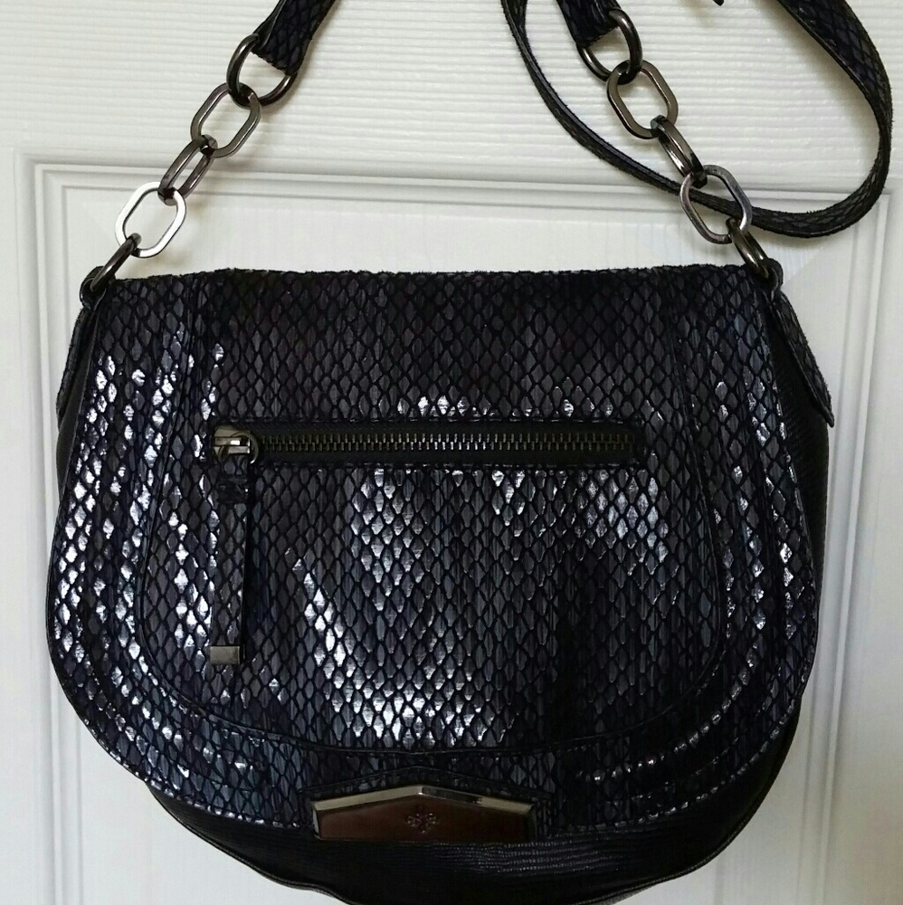 Black purse (Simply Vera Vera Wang)