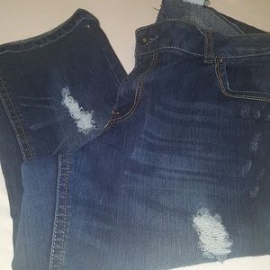 Paris Blues distressed jean capris, sz 20