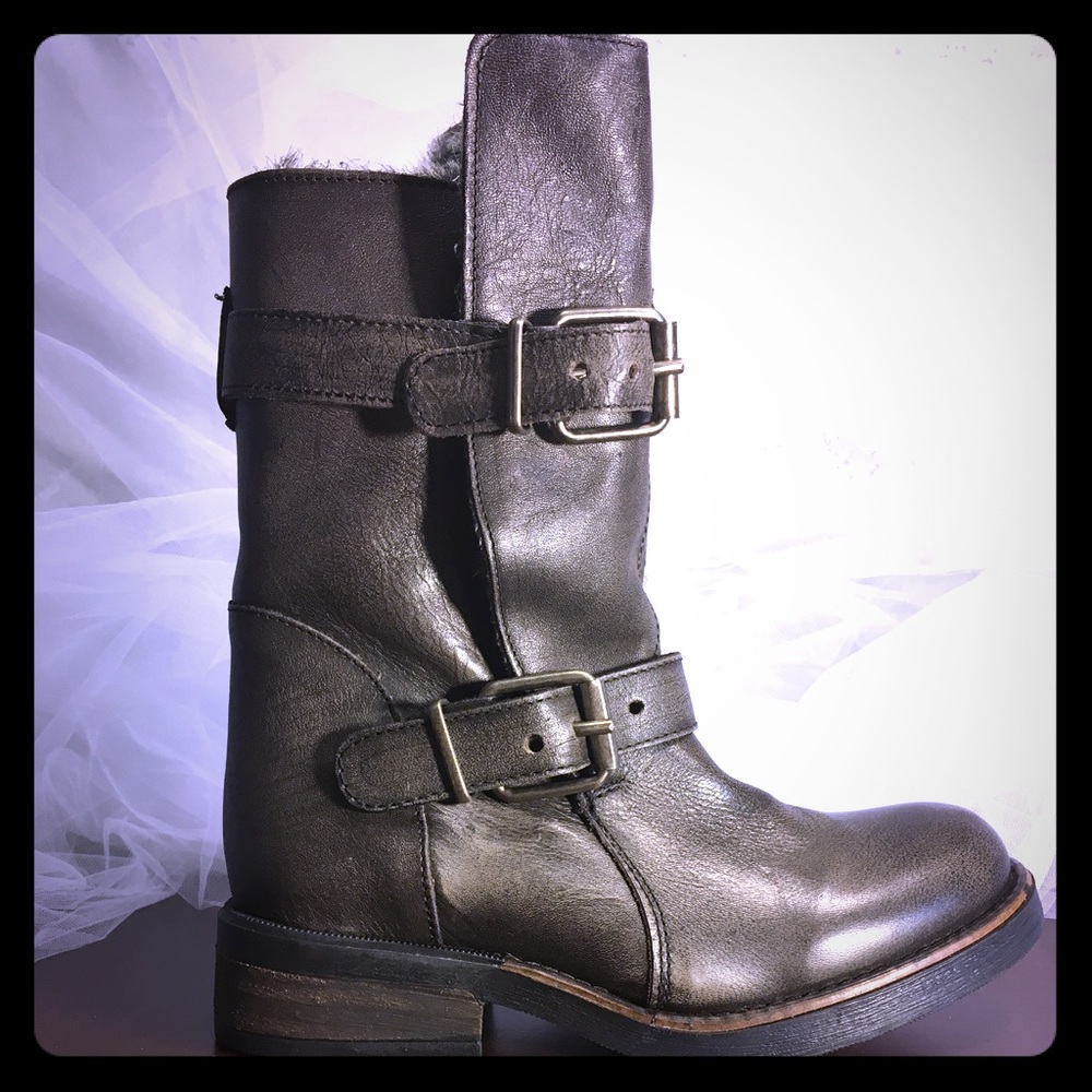 SALE! Steve Madden Motorcycle Boots w/ fur insoles