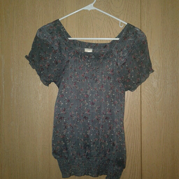 Mossimo Supply Co short sleeve sheer top - Picture 1 of 1