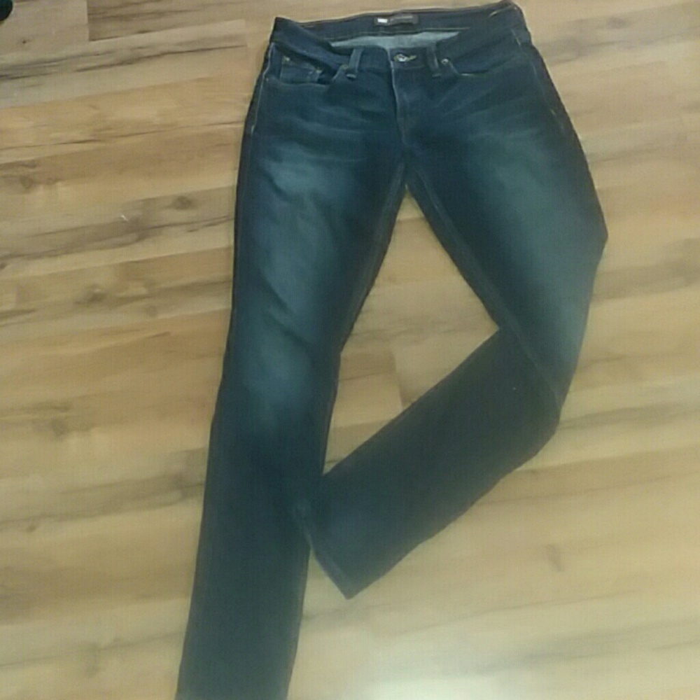 524 Too Super Low size 7 or 9