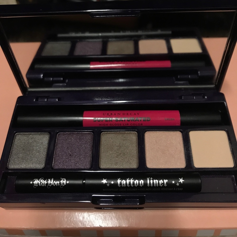 Urban Decay Shattered Face Case