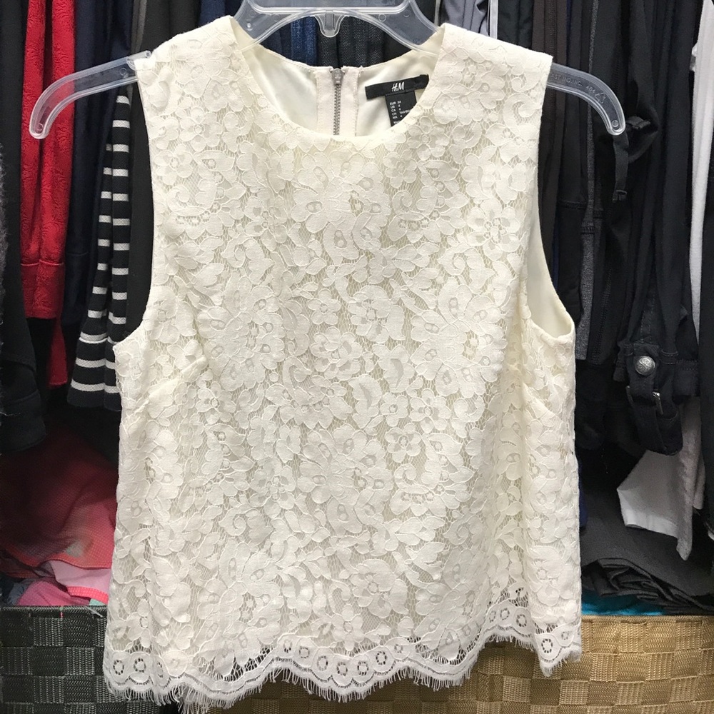 Sleeveless lace she'll